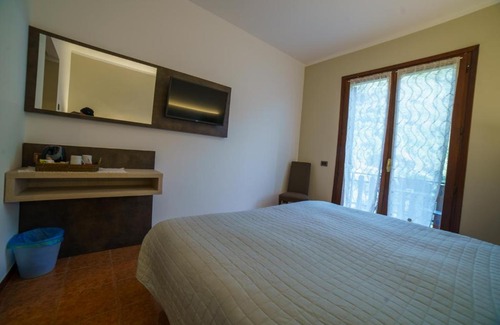 Rocchetta Nervina Hotel | Hotel Lago Bin