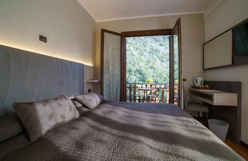 Rocchetta Nervina Hotel | Hotel Lago Bin