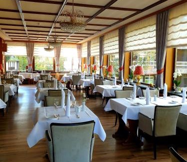 Schneverdingen Hotel | Hotel Landhaus Höpen