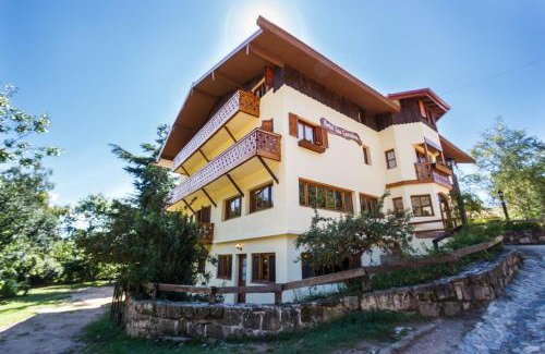 La Cumbrecita Hotel | Hotel Las Cascadas