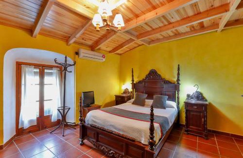 Zafra Old Town Hotel | Hotel Las Palmeras by Vivere Stays