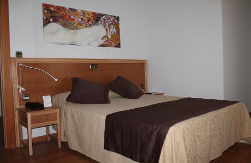 Malpartida de Caceres Hotel | Hotel Los Barruecos by Croma