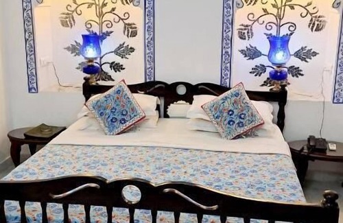 Udaipur City Centre Hotel | HOTEL MAHENDRA PRAKASH