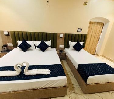 Varanasi Hotel | Hotel Mangalam