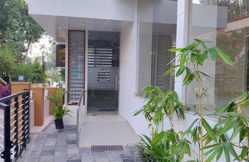 Thiruvananthapuram Bed & Breakfast | Hotel Mannat Residence