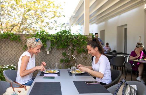 Nerezine Hotel | Hotel Manora