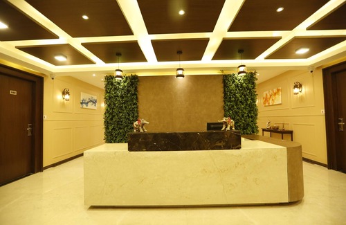 Ellis Bridge Hotel | Hotel Maple Inn