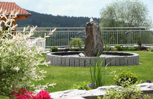 Elisabethszell Hotel | Hotel Mariandl - Singender Wirt