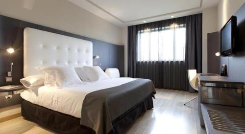 Alameda de Osuna Hotel | Hotel Maydrit Airport