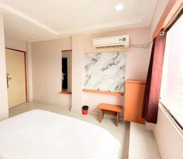 Sarkhej Hotel | Hotel Mayur palace