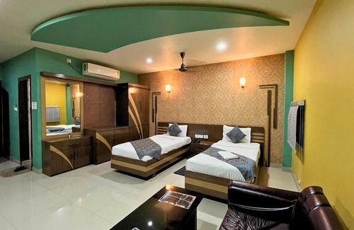 Uttar Kalamati Hotel | Hotel Meghnath Palace