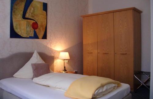 Bad Neuenahr-Ahrweiler House | Hotel Mietz