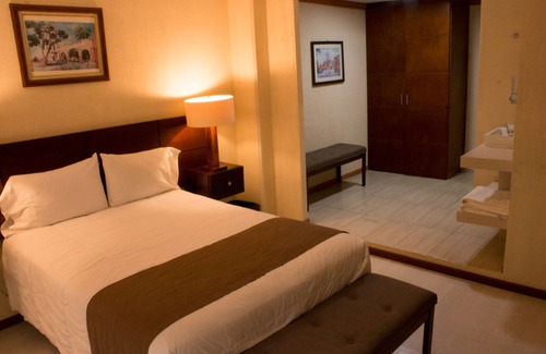 Tlaxcala Hotel | Hotel Tlaxcala (one block from the zocalo of Tlaxcala)