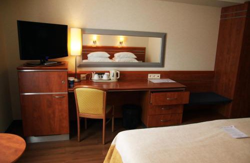 Wzgorze Swietego Maksymiliana Hotel | Hotel Nadmorski