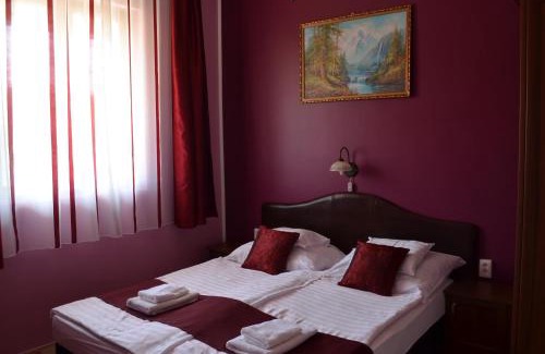 Balatonmariafurdo Hotel | Hotel Napsugár