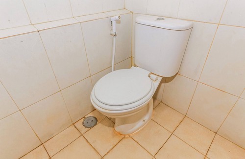 South Tangerang Hotel | Hotel O Ciputat Near Apartment Green Lake View Ciputat