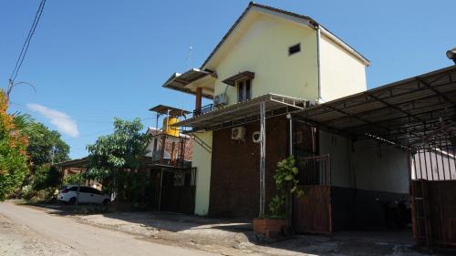 Sumberagung Hotel | Hotel O Coconut Island Homestay & ResortNearPantai Pulau Merah