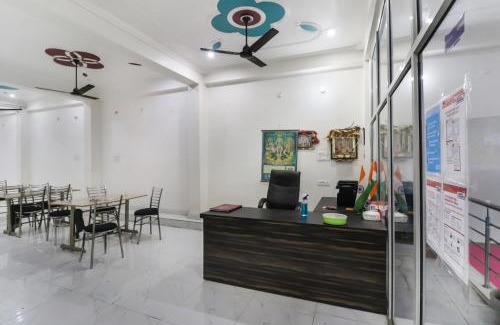 Lucknow Hotel | Hotel O Rajdhani Hotel