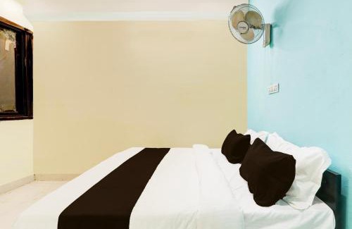 Hazratganj Hotel | Hotel O Rudra Palace