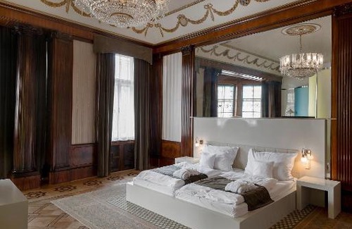 Hradec Kralove Hotel | Hotel Okresní Dům