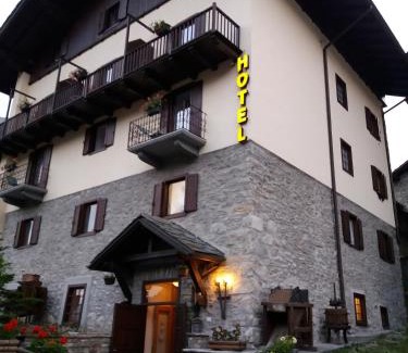 Dolonne Hotel | Hotel Ottoz Meublé