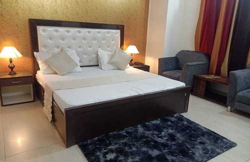 Rohtak Hotel | Hotel Park View By GRB