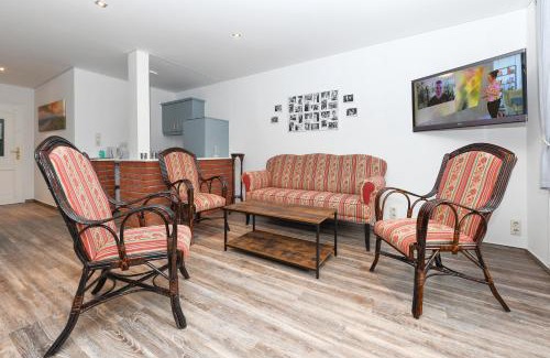 Altharlingersiel House | Hotel-Pension Janssen - Gästehaus Huus an't Deep