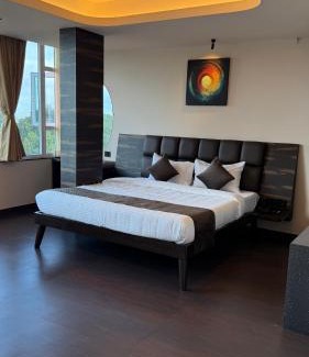 Hubli Hotel | Hotel Pixel House