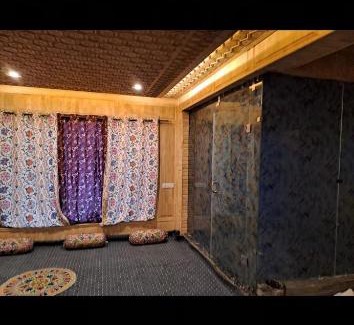 Srinagar Hotel | HOTEL POSHWAN GULMARG