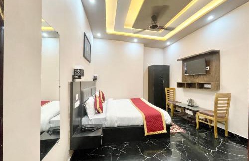 Varanasi Hotel | Hotel PSR Prem-Shobha Residency ! Varanasi fully-Air-Conditioned hotel at prime location with off site Parking availability, near Kashi Vishwanath Temple, and Ganga ghat - 2