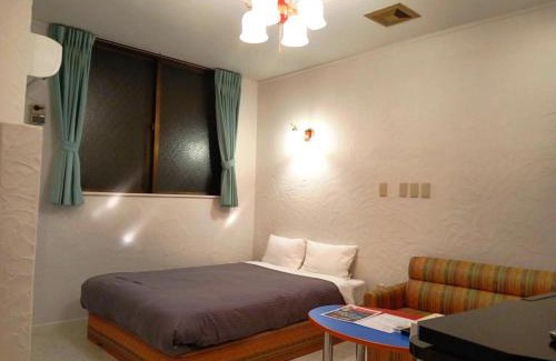 Hiyagon Hotel | Hotel PUTIT BELLプチベル-1台駐車無料イオンモール沖縄ライカムまで車で6分