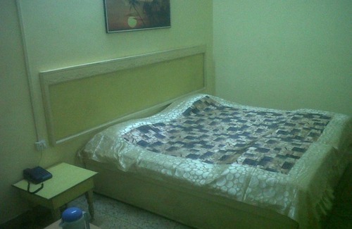 Soraon Hotel | Hotel Raj By WB Inn