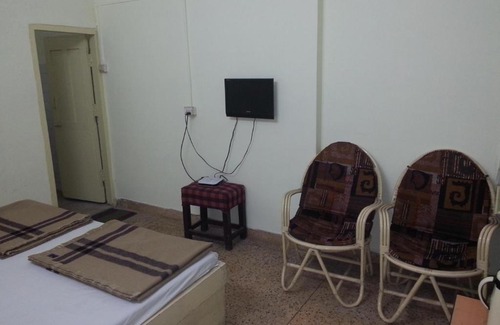 Soraon Hotel | Hotel Raj By WB Inn