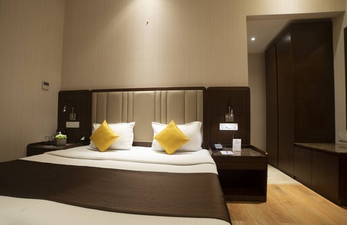 Bhojpur Hotel | Hotel Rajhans Abhinandan