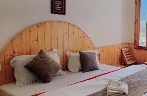 Vashist Hotel | HOTEL RANGBAY by SINGH SAAB