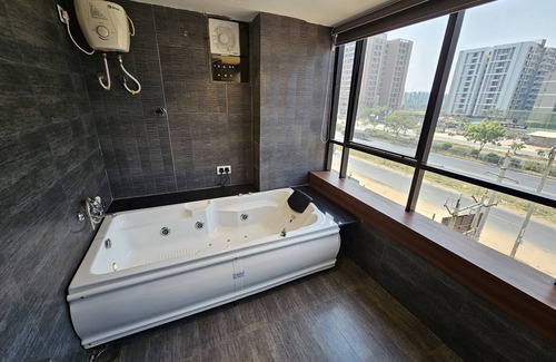 Ahmedabad Hotel | Hotel Rd's