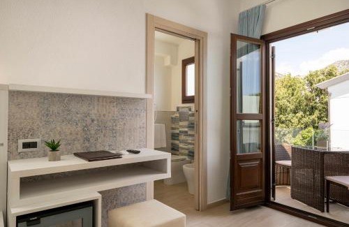 Cala Gonone Hotel | Hotel Ristorante La Conchiglia