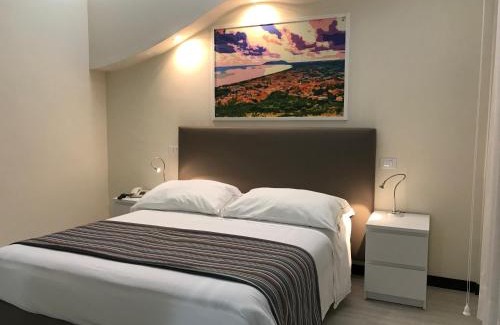 Terracina Hotel | Hotel River Palace
