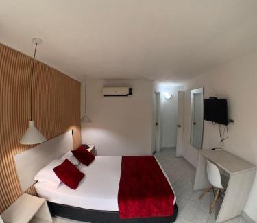 Florida Nueva Hotel | Hotel Santorini la 70