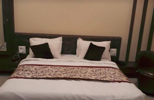 Sagar Hotel | Hotel Saroj Sagar - Sagar