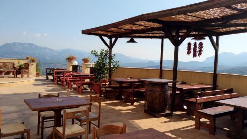 Castelluccio Superiore Hotel | Hotel Sette E Mezzo