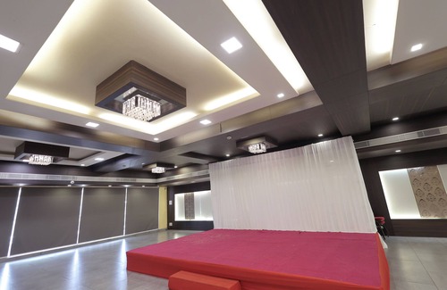 Surat Hotel | HOTEL SHAGUN ROOMS & BANQUET Surat