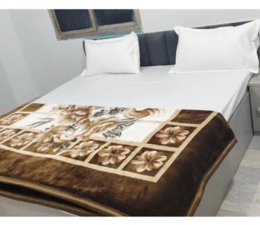 Varanasi Hotel | Hotel Shivashram Guest House Near Rampura Luxa Road - Kashi Vishwanath Temple - Paid Parking - Fully Air Conditioning Guest House