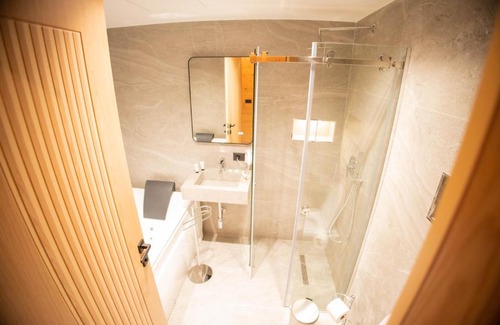 Zues Hotel | Hotel Shpija e Gjyshit