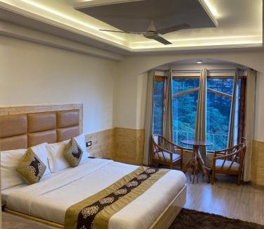 Bemloi Hotel | Hotel Silverine