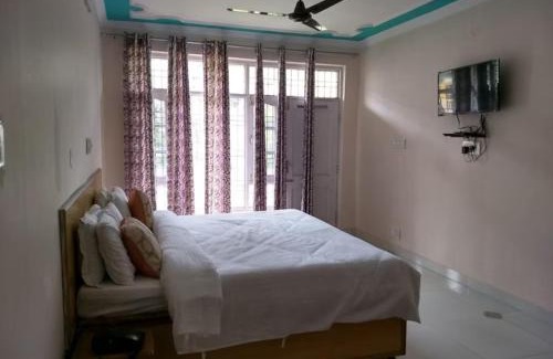 Naddi Hotel | Hotel Snow Crest Inn - Natural landscape Mountain View