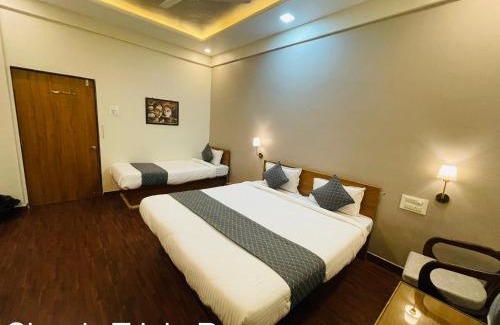 Pandharpur Hotel | Hotel SP Majestic
