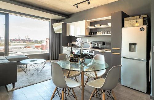 Cape Town City Centre Apartment | Hotel Style Living in Woodstock with Pool Gym
