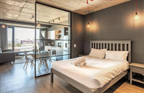 Cape Town City Centre Apartment | Hotel Style Living in Woodstock with Pool Gym