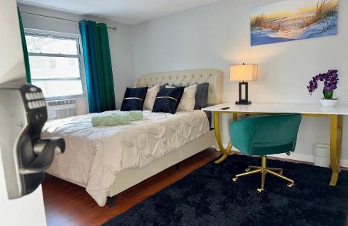 Communipaw House | Hotel-Style, No Host, Professionally Managed ID252